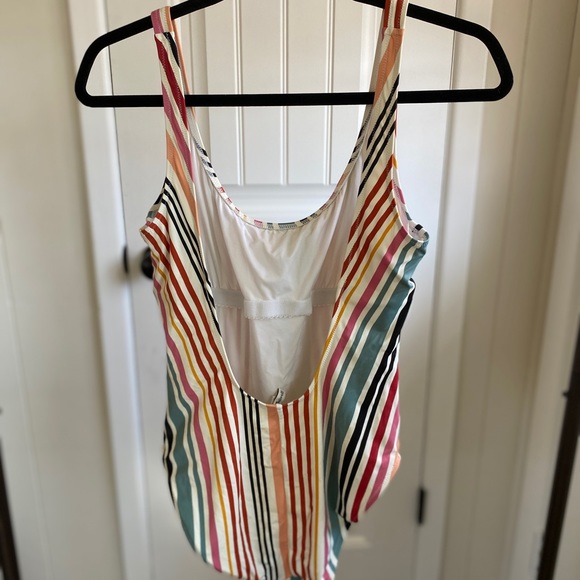 VGUC | Madewell | Second Wave Scoop Tank Swimsuit - Picture 6 of 13